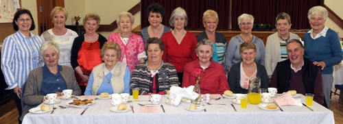 Choir Secretary Sylvia Creighton (right) and members of Christ Church Choir pictured with some visitors who enjoyed a delicious lunch prior to the ‘Music in May’ concert on May 11.